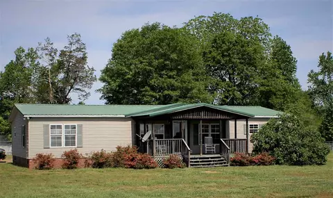 204 Pete Armstrong Rd, Honea Path, SC 29654 photo 1
