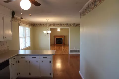 105 Triangle Dr, Seneca, SC 29672 photo 8
