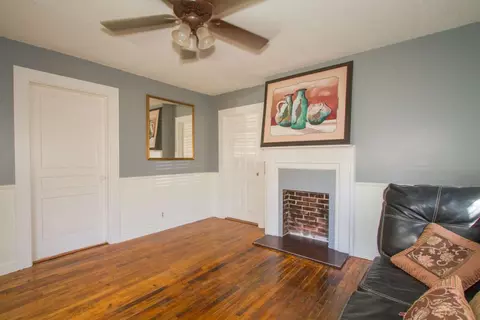 117 E James St, Greer, SC 29651 photo 4