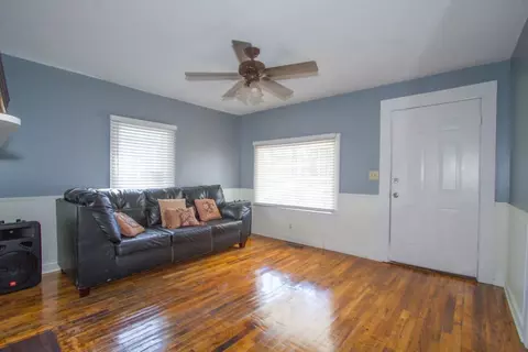 117 E James St, Greer, SC 29651 photo 6