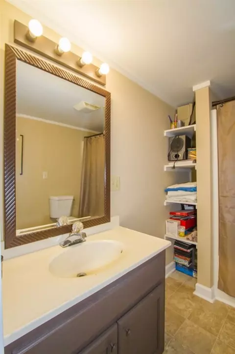 117 E James St, Greer, SC 29651 photo 14