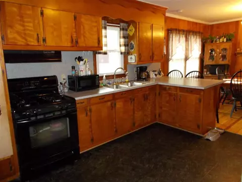 103 Lee St, Williamston, SC 29697 photo 5