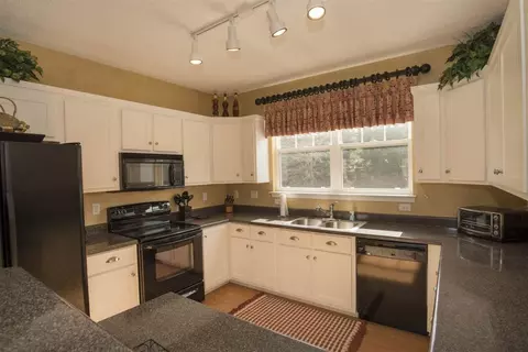 221 Kings Pointe Dr #TORY POINT, Seneca, SC 29678 photo 7