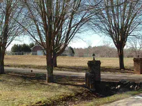 127 E Church Rd, Easley, SC 29642 photo 8