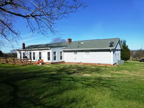110 Central Rd, Central, SC 29630 photo 8