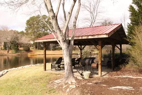 111 Buckingham Rd, Easley, SC 29640 photo 4