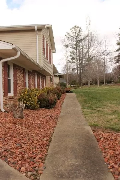 111 Buckingham Rd, Easley, SC 29640 photo 8