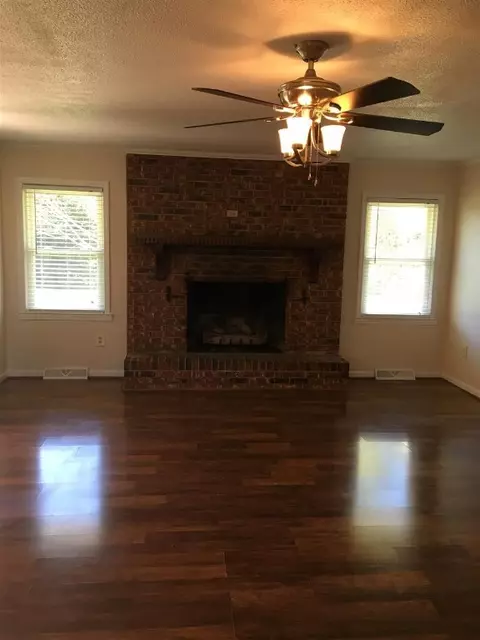 1504 Bolt Dr, Anderson, SC 29621 photo 4