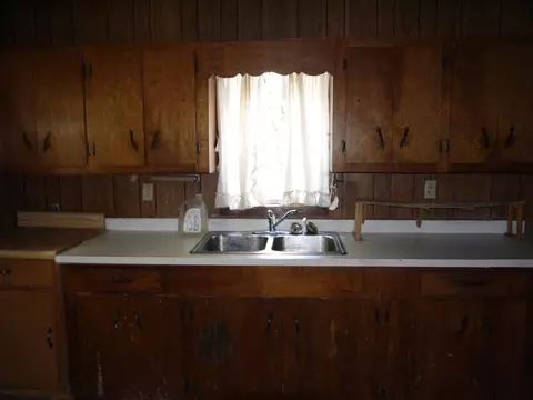 508 E Hampton St, Anderson, SC 29621 photo 3