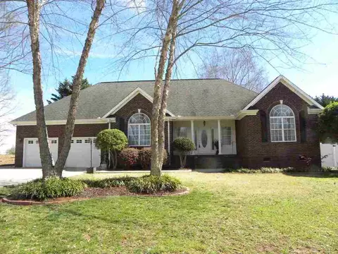 110 Stonewall Ct, Easley, SC 29642 photo 1