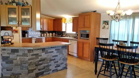 331 Hicks Dr, Starr, SC 29684 photo 2