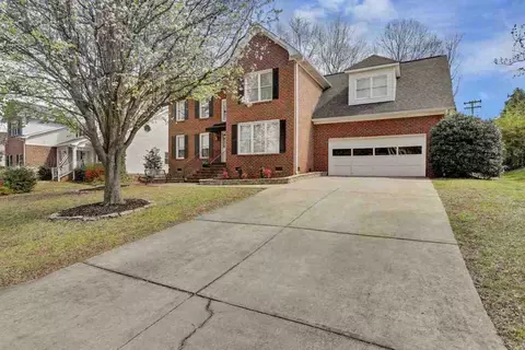 911 E Silverleaf St, Greer, SC 29650 photo 3