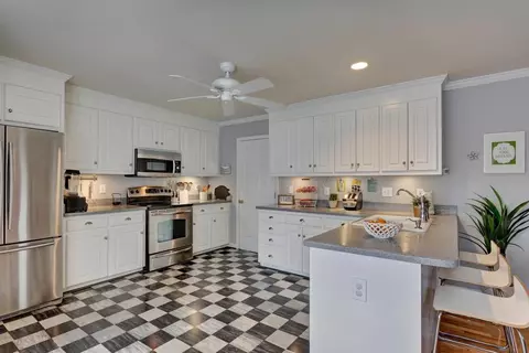 911 E Silverleaf St, Greer, SC 29650 photo 18