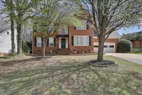 911 E Silverleaf St, Greer, SC 29650 photo 2