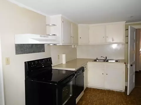 45 Square St, Pelzer, SC 29669 photo 4
