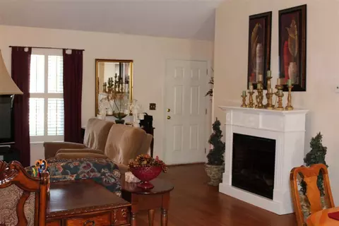 104 Juniper, Pendleton, SC 29670 photo 2