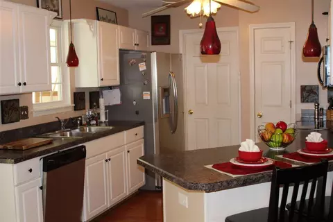 104 Juniper, Pendleton, SC 29670 photo 6