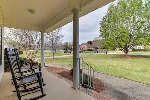 320 Smithfield Dr, Anderson, SC 29621 photo 3