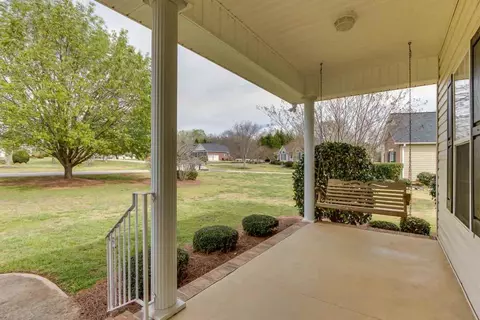320 Smithfield Dr, Anderson, SC 29621 photo 4