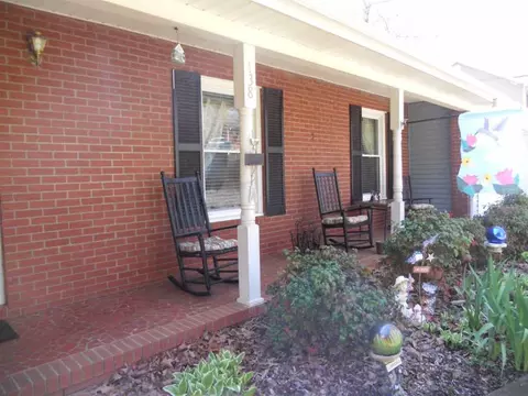 138 Pine Forest Dr, Easley, SC 29642 photo 4