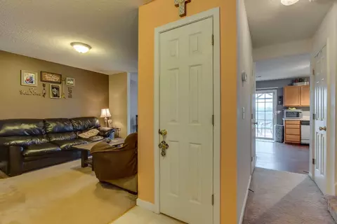 220 Spring St, Duncan, SC 29334 photo 5