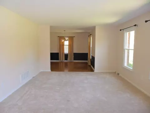 204 Timberlane Dr, Easley, SC 29642 photo 4