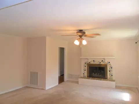 204 Timberlane Dr, Easley, SC 29642 photo 9