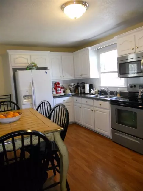 204 E 3rd Ave, Easley, SC 29640 photo 6