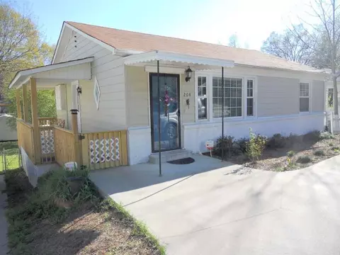 204 E 3rd Ave, Easley, SC 29640 photo 1