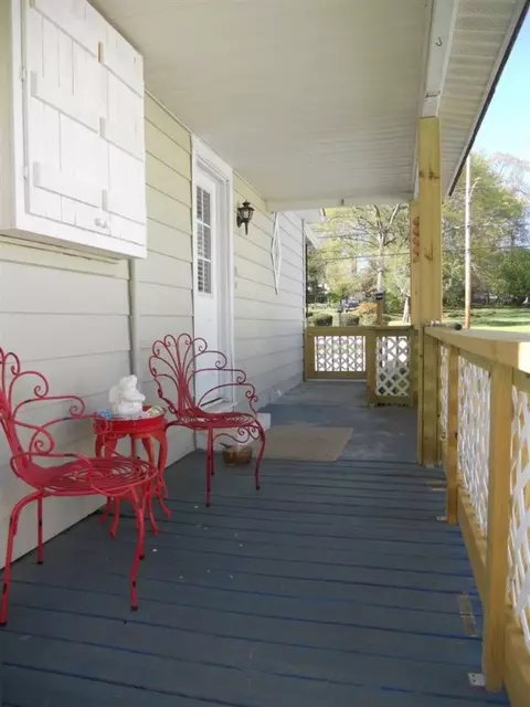 204 E 3rd Ave, Easley, SC 29640 photo 11