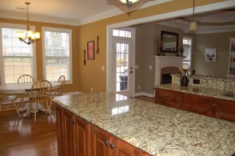 2 Avery Ct, Easley, SC 29642 photo 5