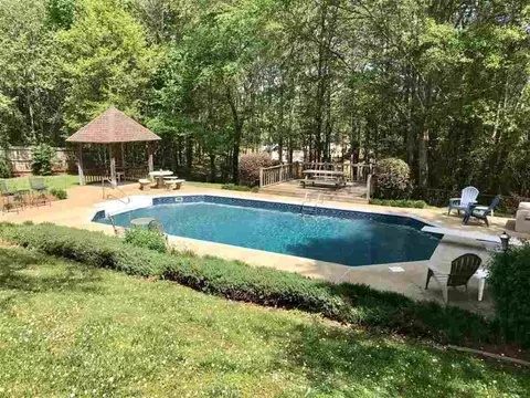 512 Hampton Rd, Liberty, SC 29657 photo 4
