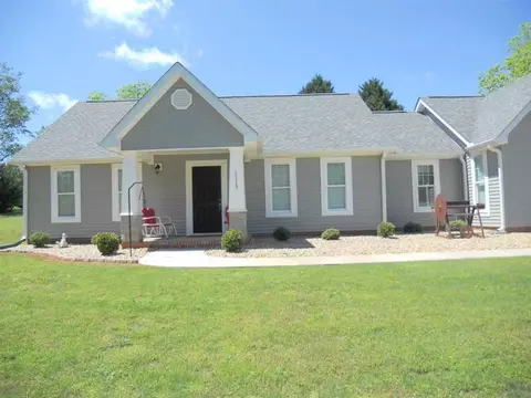 1115 Moorehead Pl, Pendleton, SC 29670 photo 2