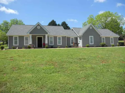 1115 Moorehead Pl, Pendleton, SC 29670 photo 1