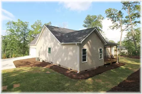 227 Riverbank Ct, Seneca, SC 29678 photo 2