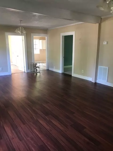 619 E Orr St, Anderson, SC 29621 photo 2