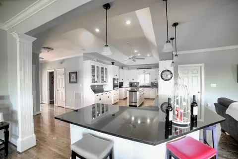 300 Stephen King Dr, Anderson, SC 29621 photo 6