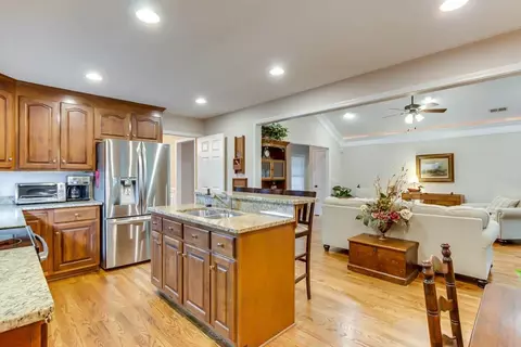 304 Brookstone Way, Central, SC 29630 photo 6