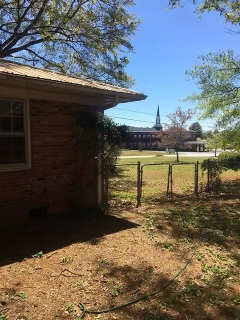 605 Middle Park Dr, Seneca, SC 29672 photo 12