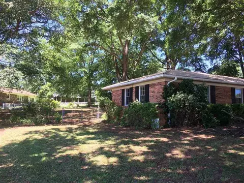605 Middle Park Dr, Seneca, SC 29672 photo 3