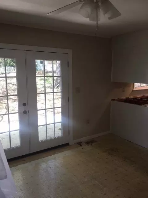 605 Middle Park Dr, Seneca, SC 29672 photo 6