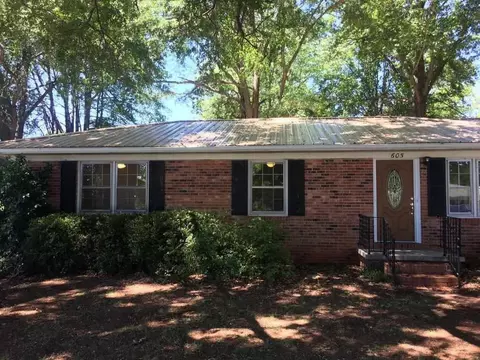 605 Middle Park Dr, Seneca, SC 29672 photo 11
