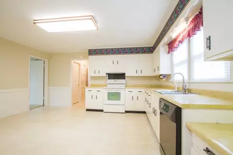 206 Bedford Rd, Easley, SC 29642 photo 8