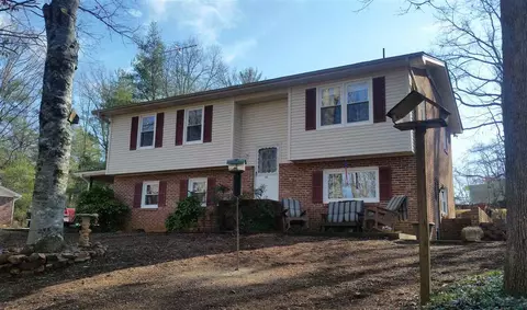 143 145 Lost Valley Rd, Pickens, SC 29671 photo 2