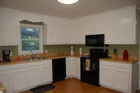 1207 Pineview Dr, Easley, SC 29642 photo 7