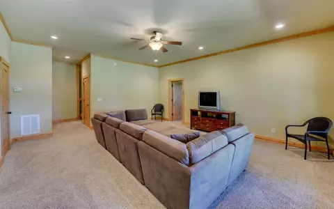 98 Cottage Ln, Toccoa, GA 30577 photo 19