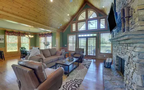 98 Cottage Ln, Toccoa, GA 30577 photo 7