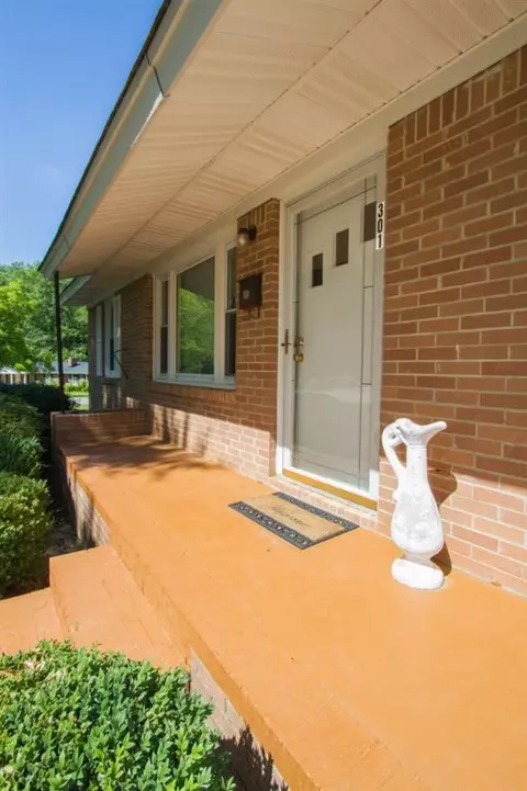 301 Elizabeth St, Honea Path, SC 29654 photo 4