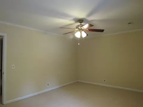 225 Longview Dr, Williamston, SC 29697 photo 8
