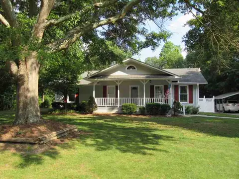 225 Longview Dr, Williamston, SC 29697 photo 1